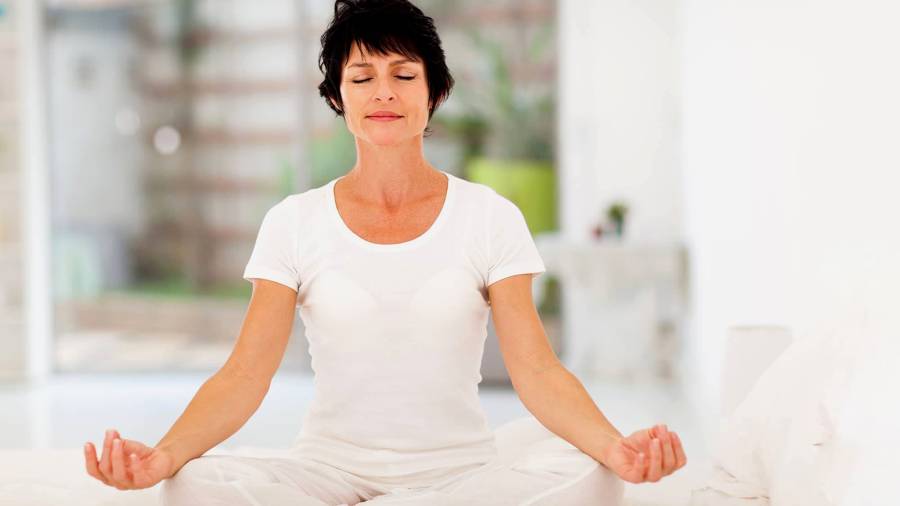 What is the difference between hypnosis and meditation?