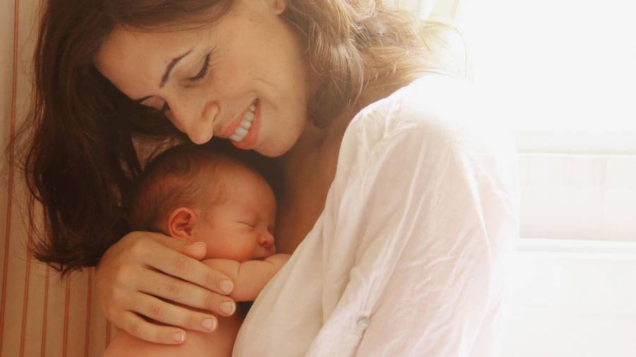 How Hypnosis Helps in the Postpartum Period